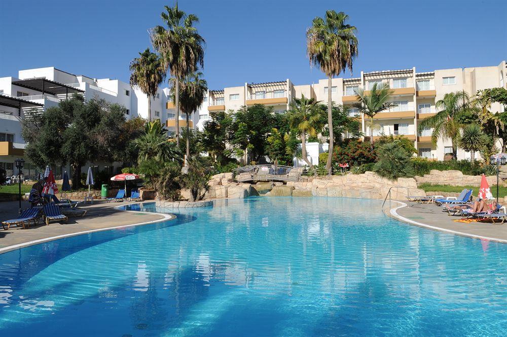 Mayfair Hotel Paphos Exterior photo