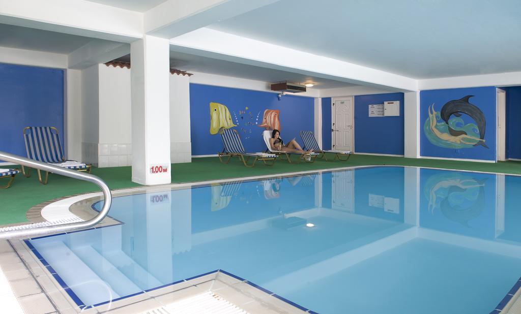 Mayfair Hotel Paphos Exterior photo